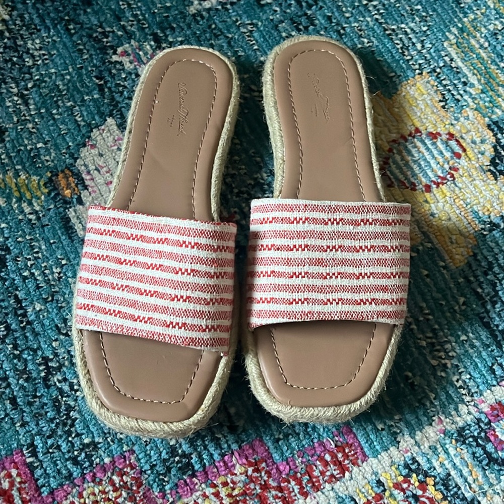 Women’s red and white sandals size 6.5